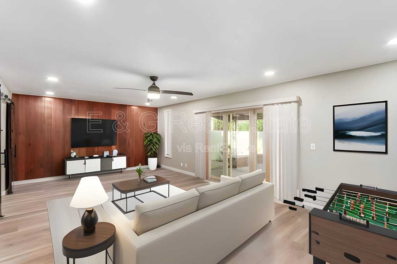 3037 S Country Club Way - Photo 5 of 37