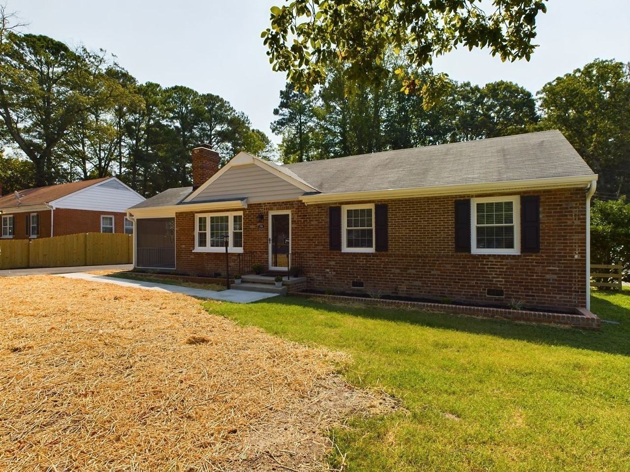 709 N Parham Rd - Photo 2 of 38