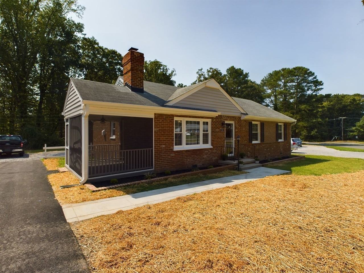 709 N Parham Rd - Photo 3 of 38