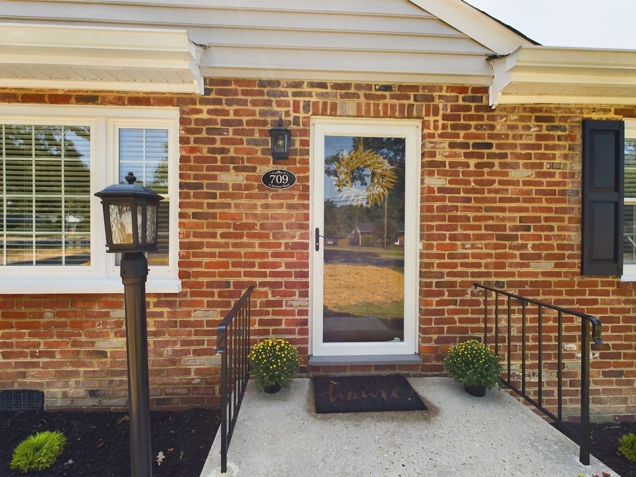 709 N Parham Rd - Photo 5 of 38