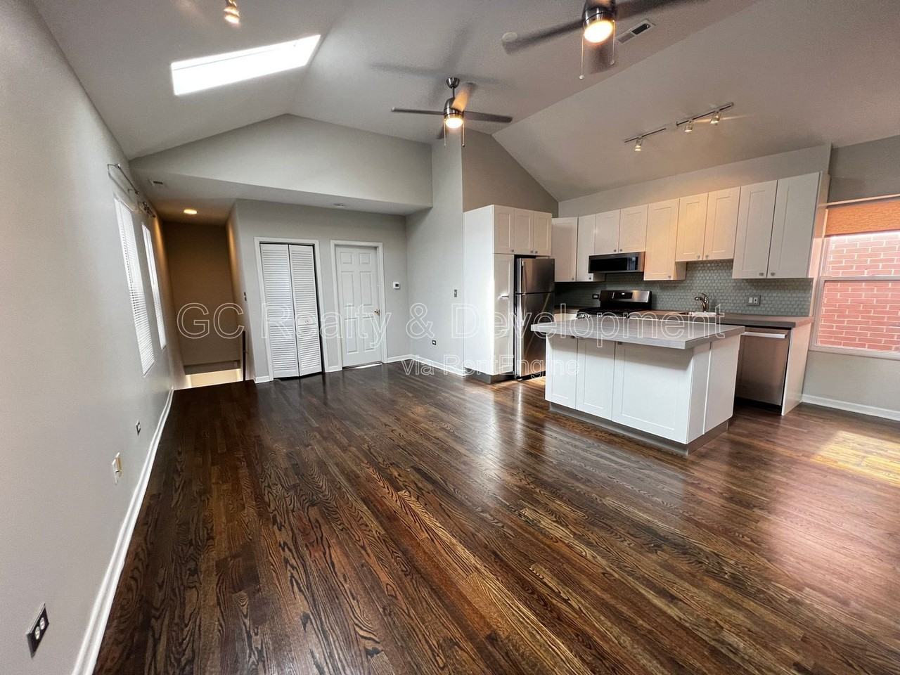 819 N May St #3 - Photo 2 of 21