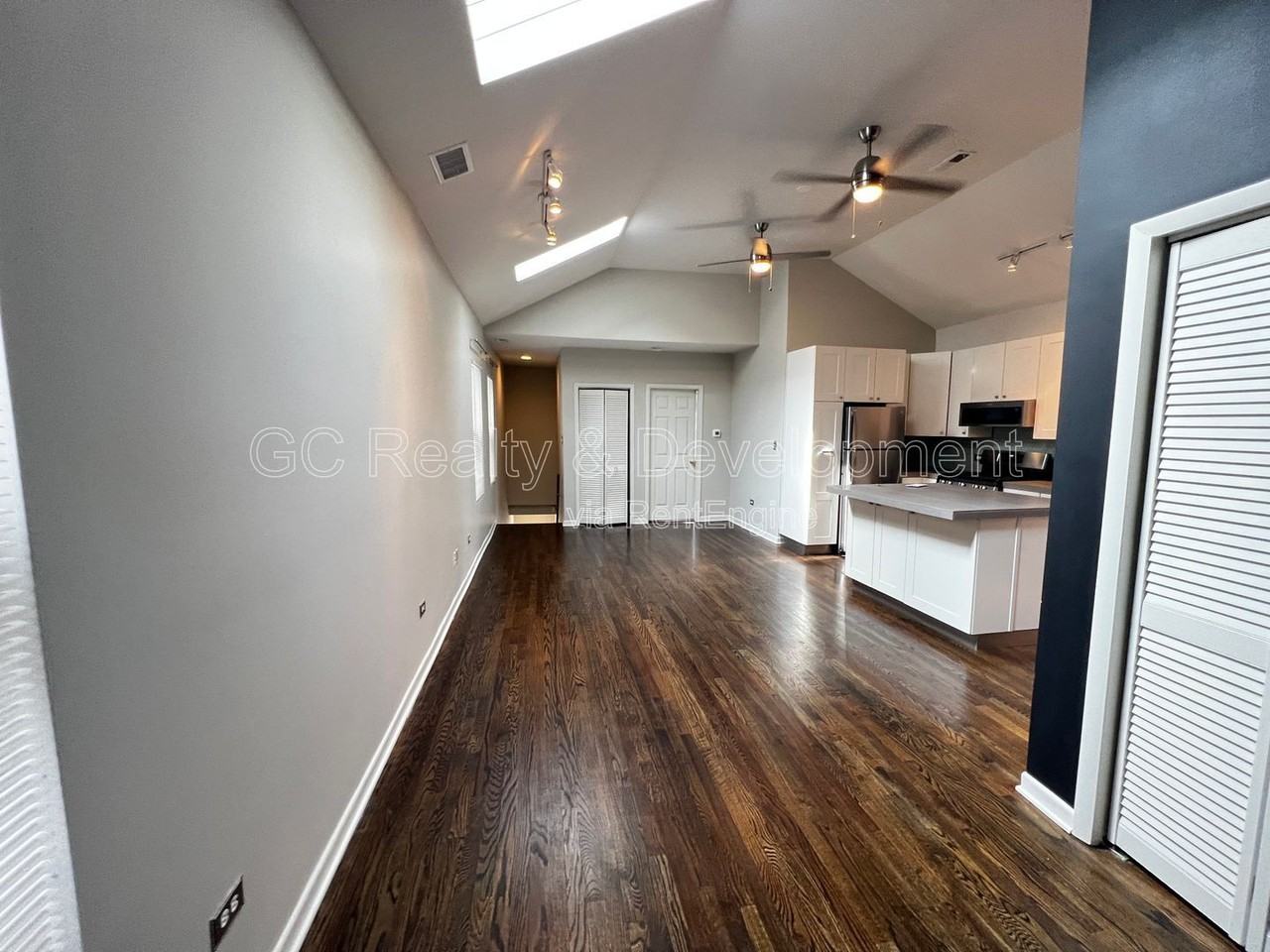 819 N May St #3 - Photo 6 of 21