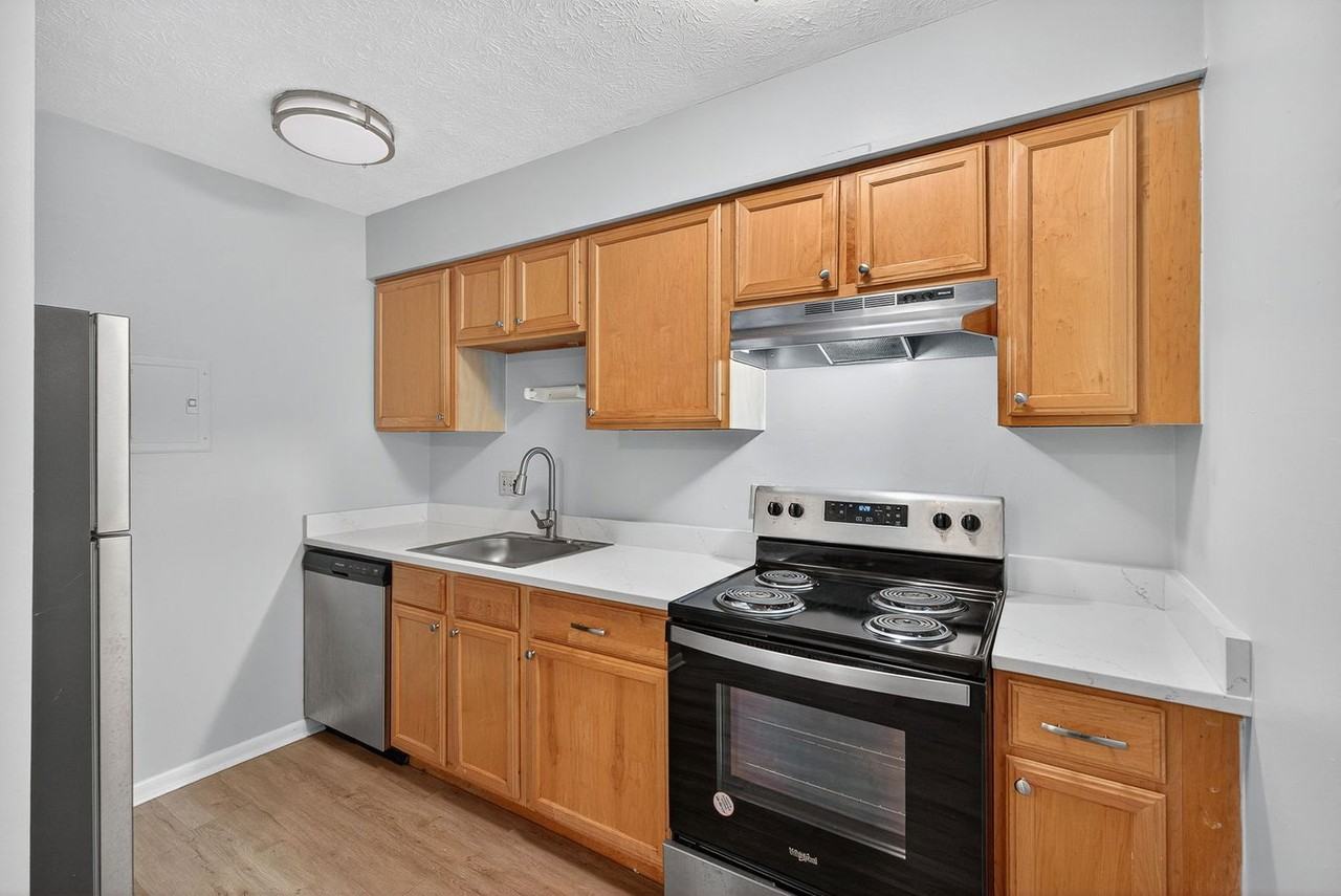 2419 Ohio Ave #L - Photo 2 of 16