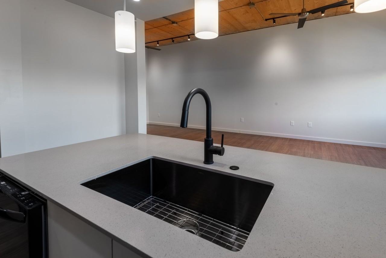 3515 Webberville Rd - Photo 7 of 12