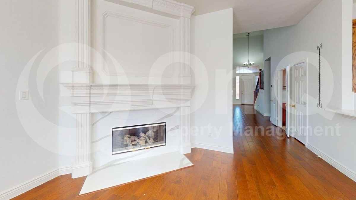 1020 Thorncliff Trl - Photo 6 of 30