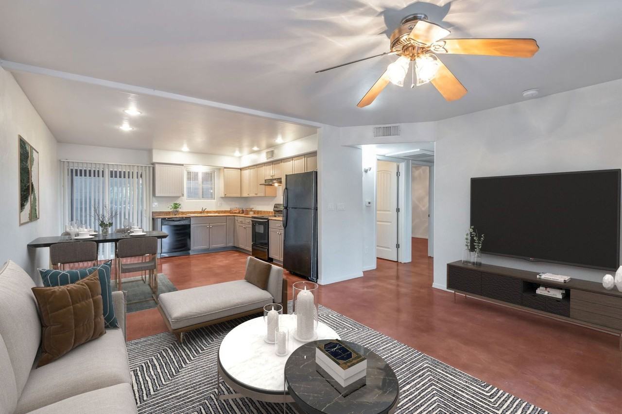 2358 N 6th Ave #3 - Photo 3 of 24