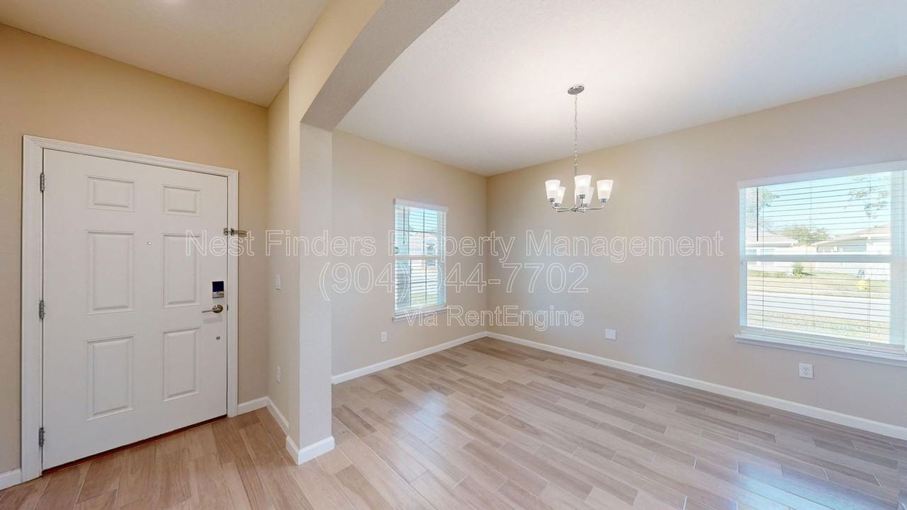 1833 Mathews Manor Dr - Photo 3 of 25