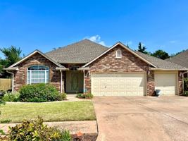 featured image of 1709 Del Simmons Dr