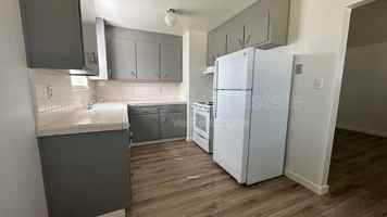 featured image of 3521 Fairview Dr #B