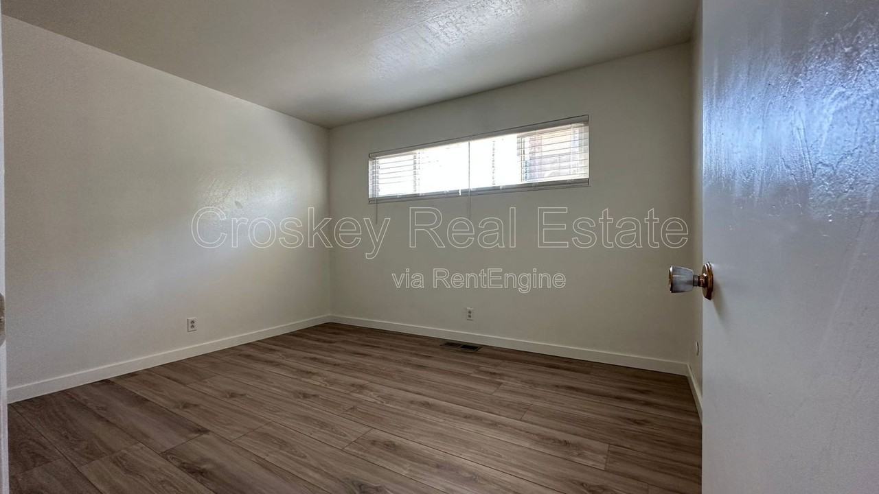 3521 Fairview Dr #B - Photo 6 of 9