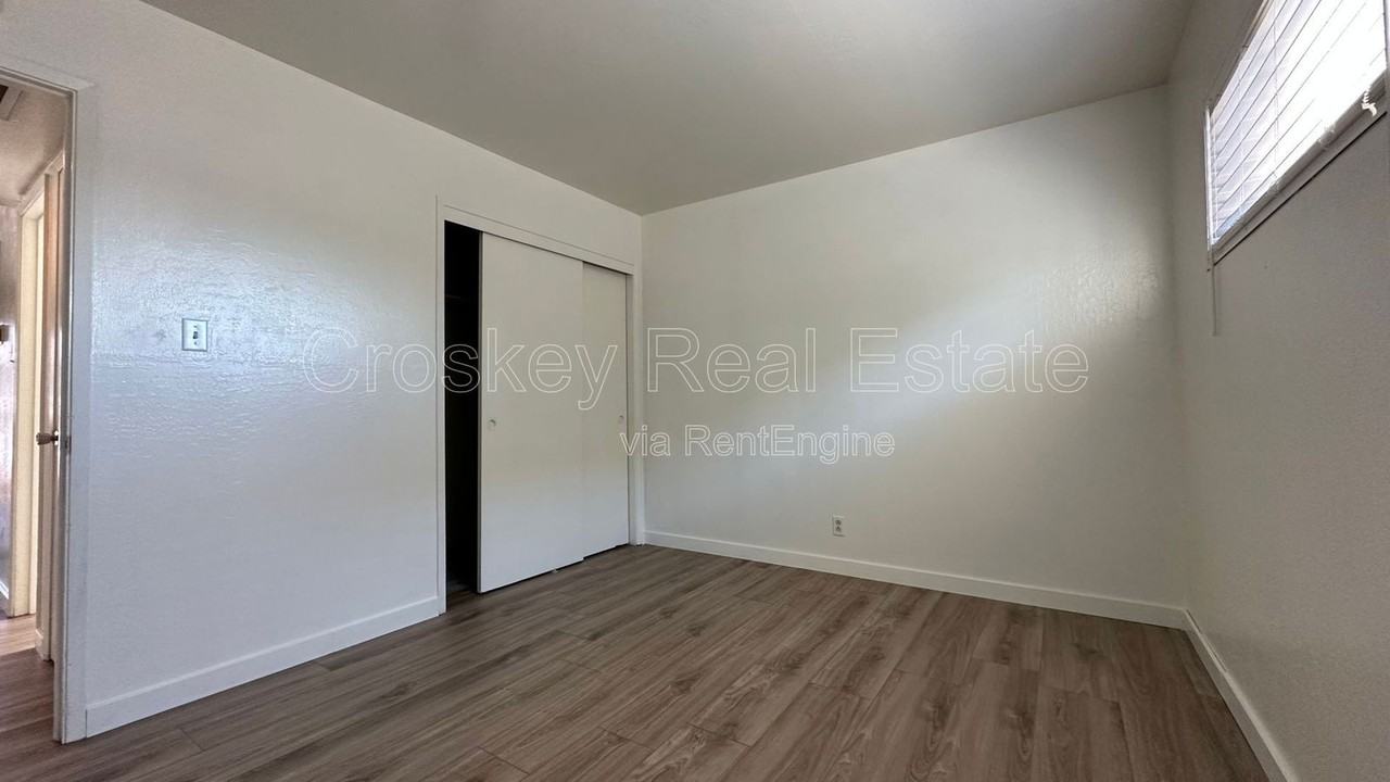 3521 Fairview Dr #B - Photo 7 of 9