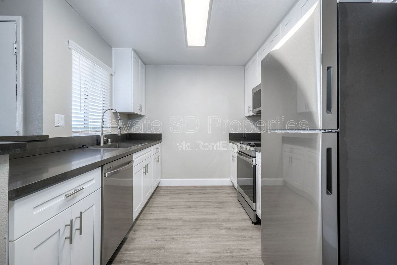 9331 Creekside Ct #3