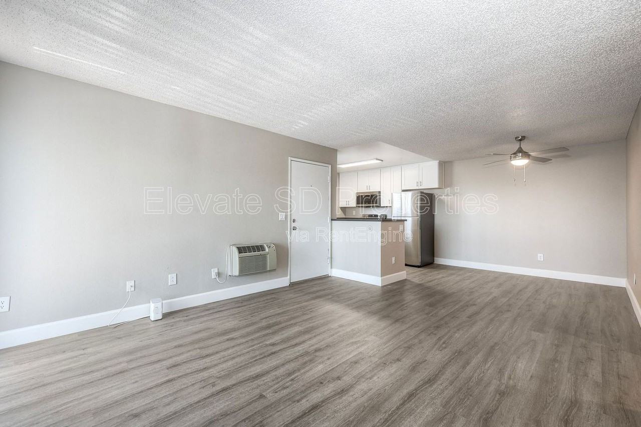 9331 Creekside Ct #3 - Photo 5 of 50