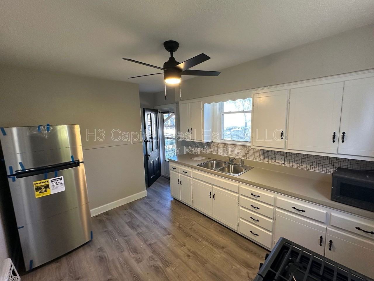 114 N Missouri Ave #B - Photo 2 of 8