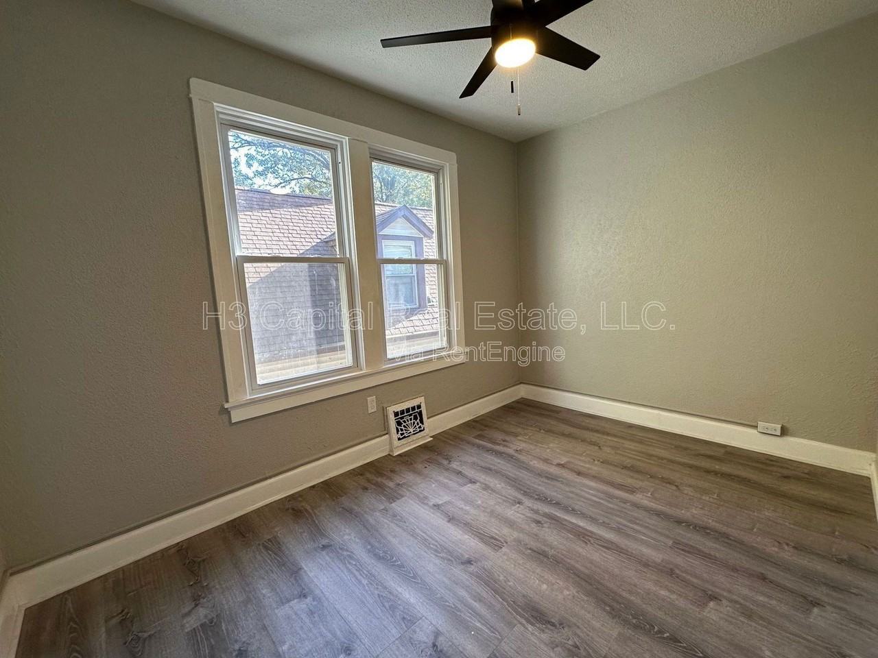 114 N Missouri Ave #B - Photo 7 of 8