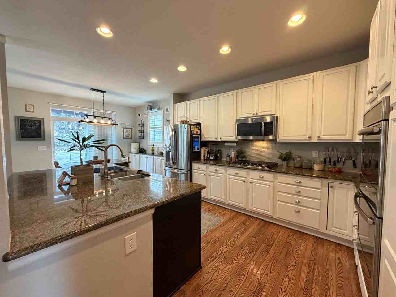 6394 S Fultondale Cir - Photo 5 of 38