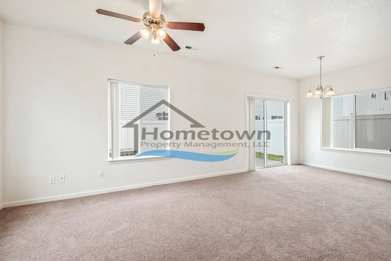 7807 N Holyoke Loop - Photo 6 of 29