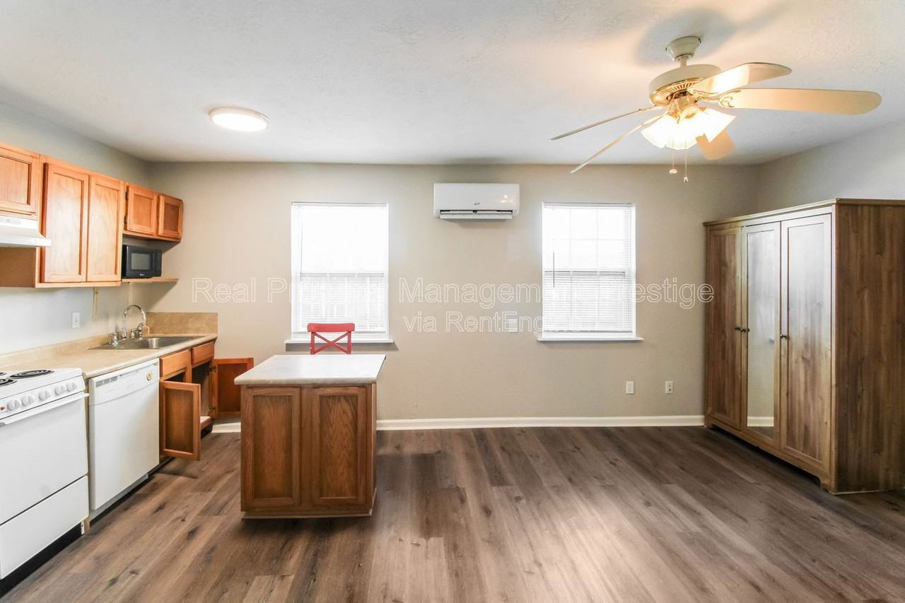 610 Ball #8 - Photo 5 of 6