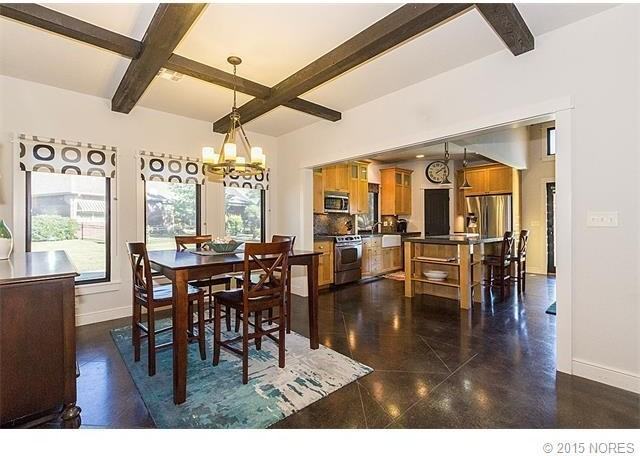 3965 N Pine Ave - Photo 3 of 24