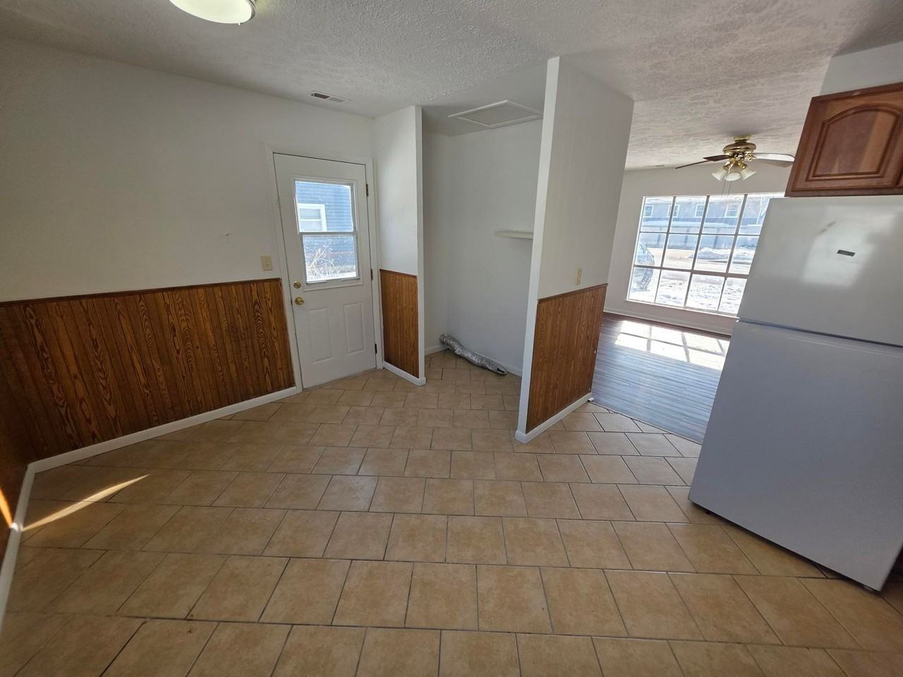 2008 Brady Ln - Photo 7 of 11