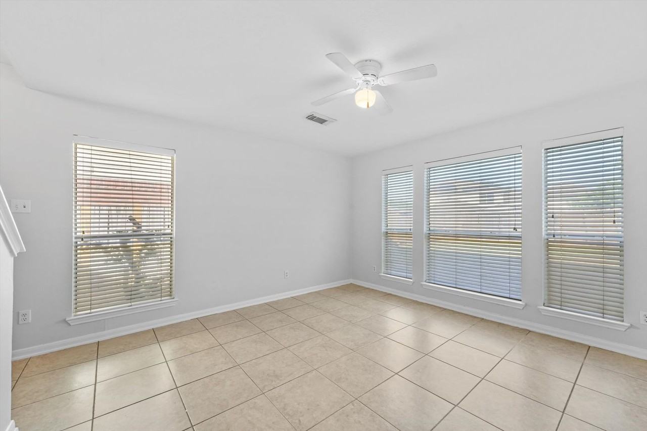 4606 Daisy Meadow Dr - Photo 7 of 22