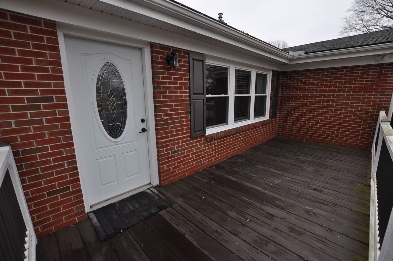 2404 Meiggs Rd - Photo 2 of 18