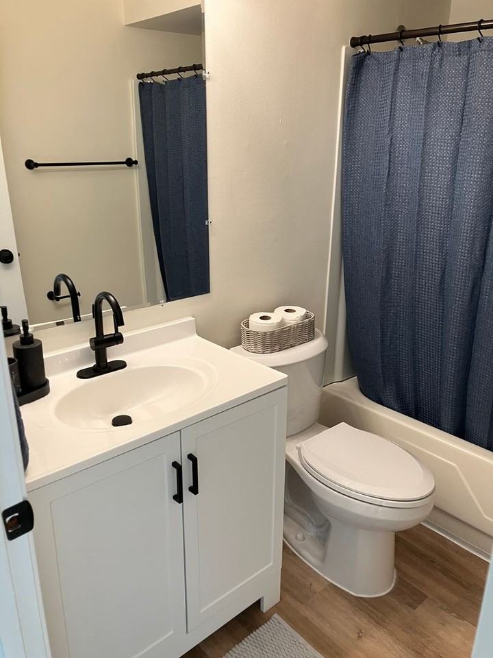 1447 Henley Rd - Photo 6 of 9