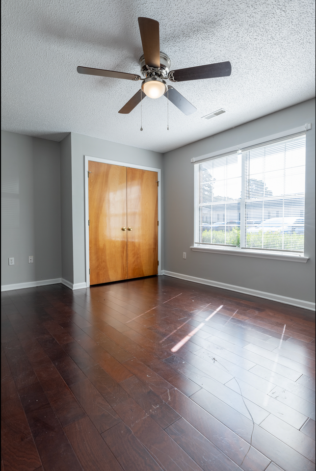 120 Tonyota Ct - Photo 7 of 8