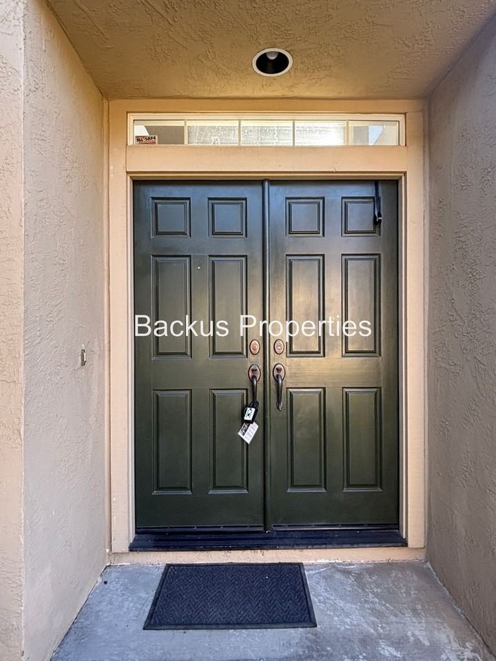 17630 Winding Creek Rd - Photo 2 of 34