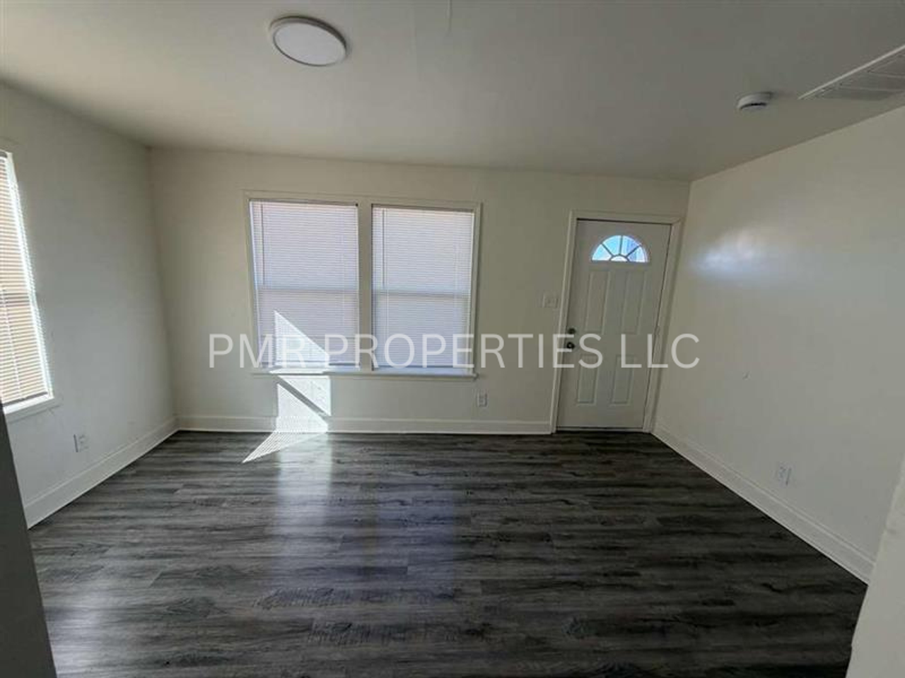 2112 Nw Pollard Ave - Photo 2 of 11