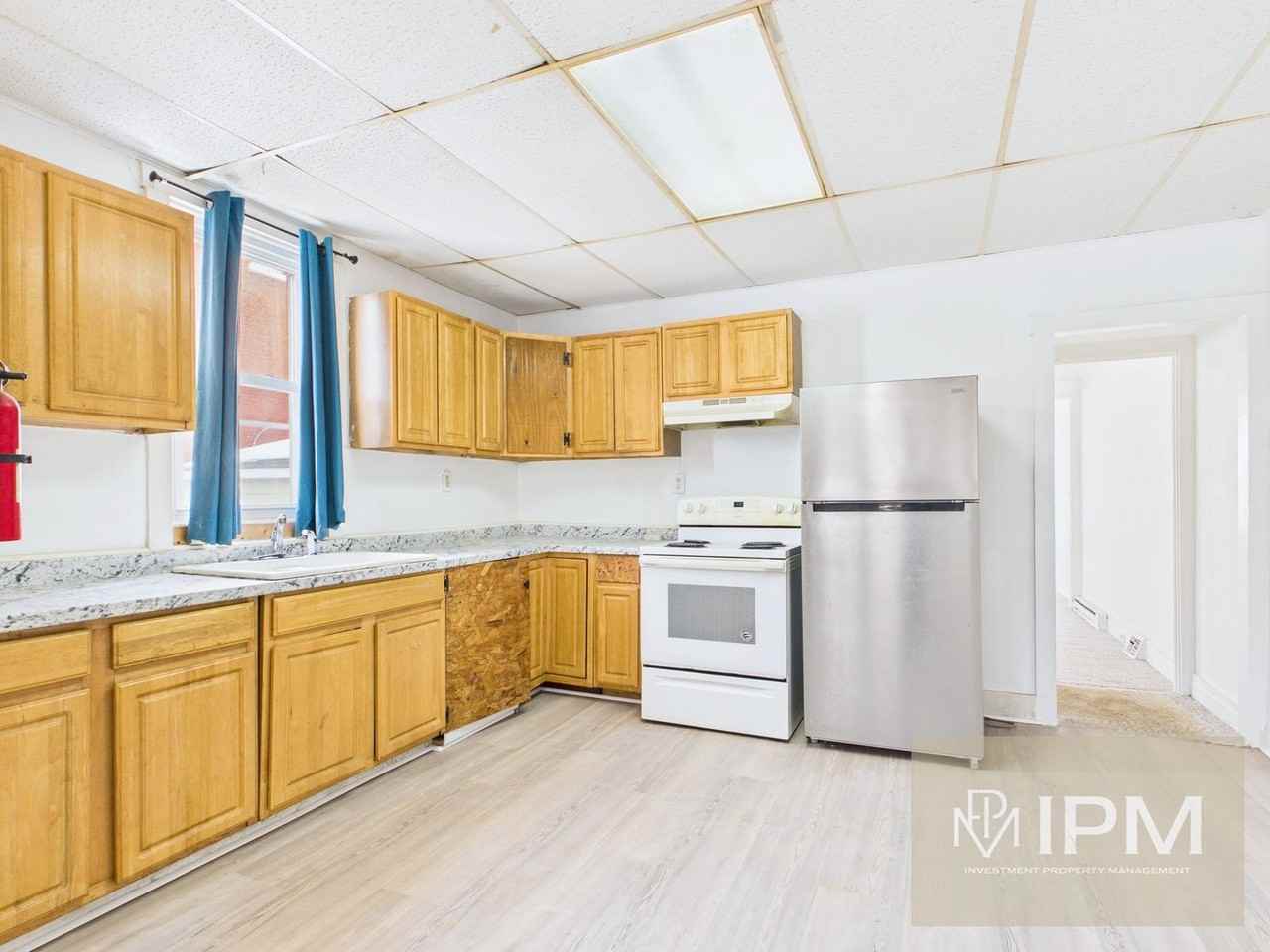 442 N 2nd Ave - Photo 3 of 19