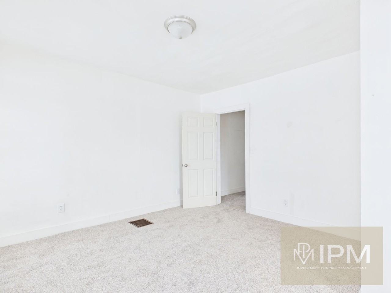 442 N 2nd Ave - Photo 5 of 19