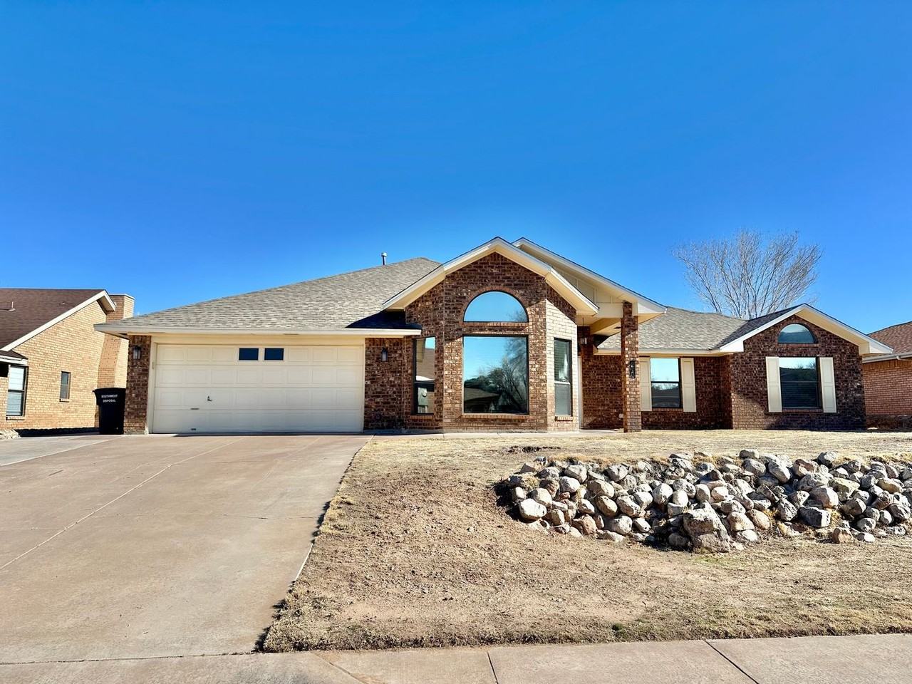 481 Desert Sun Ct - Photo 2 of 25