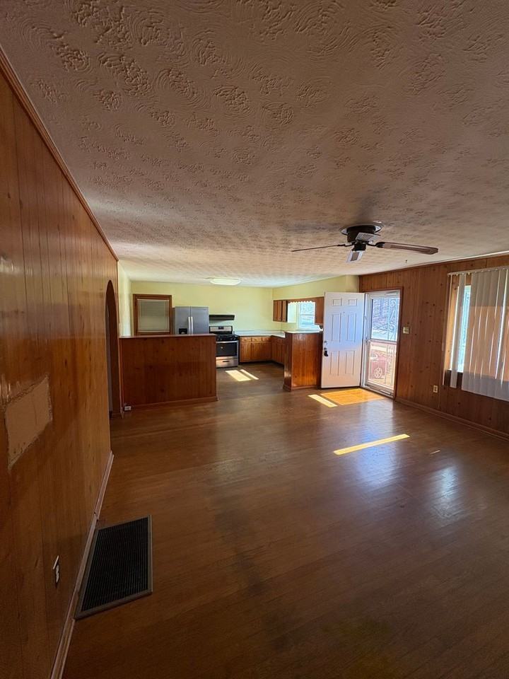 3390 Cumberland Falls Hwy - Photo 7 of 17