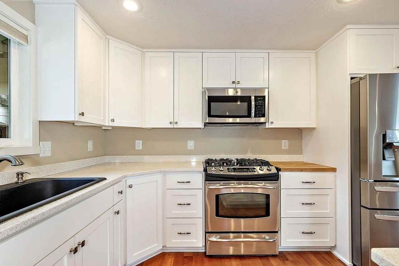 679 Clay St - Photo 7 of 50