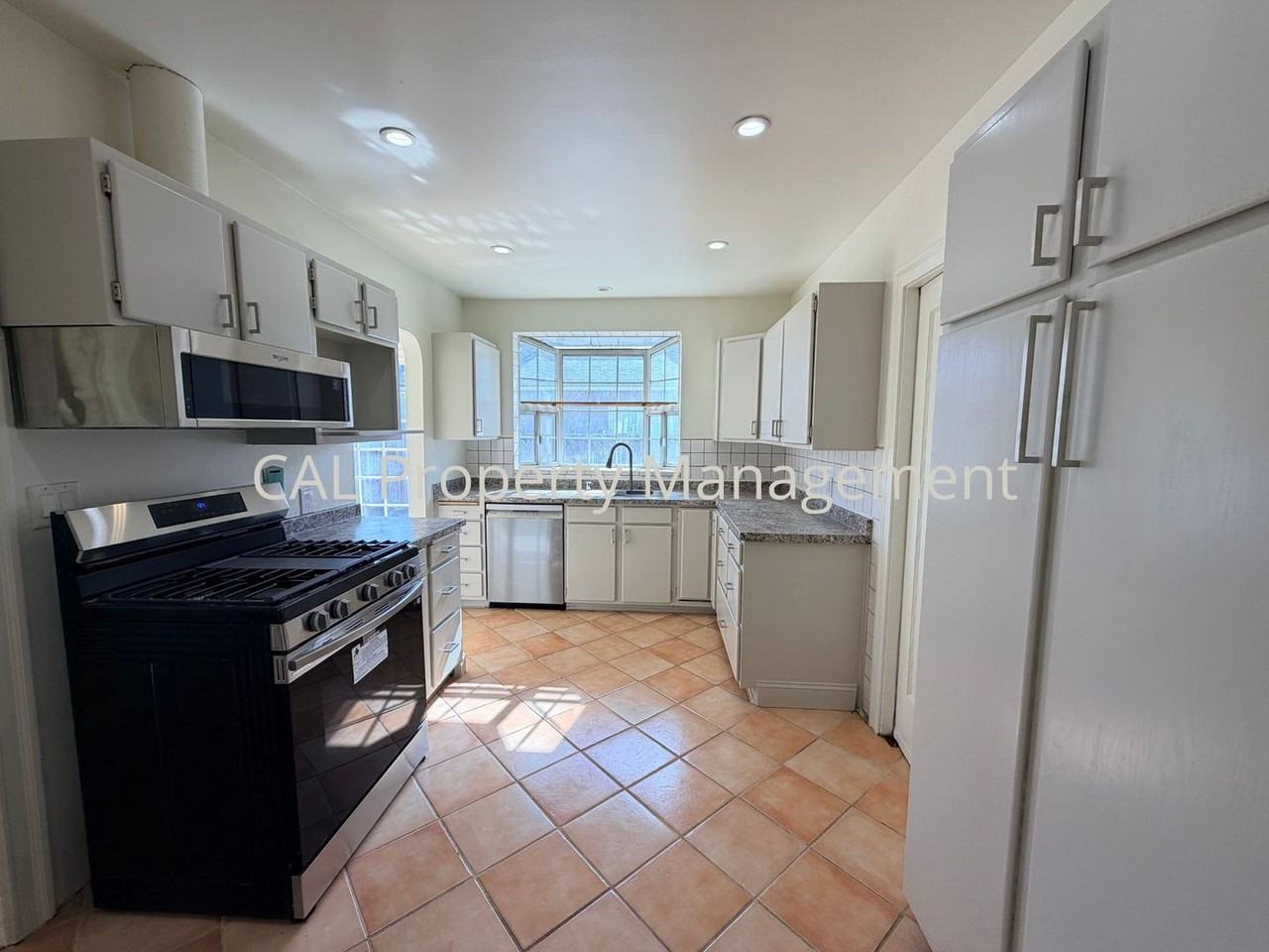 141 Homestead Ave - Photo 6 of 22