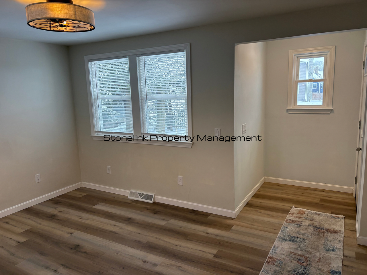 898 Willett Ave - Photo 7 of 14