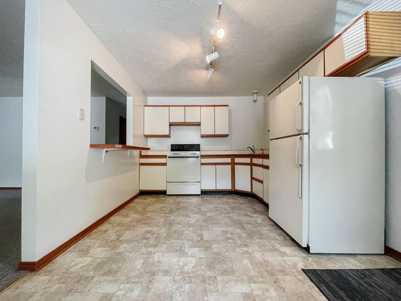 3624 W 27th St - Photo 5 of 21