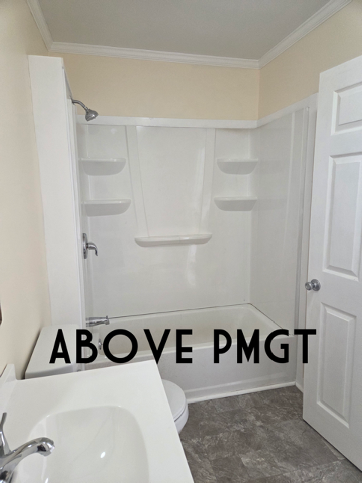 21B Sirrine St - Photo 7 of 8