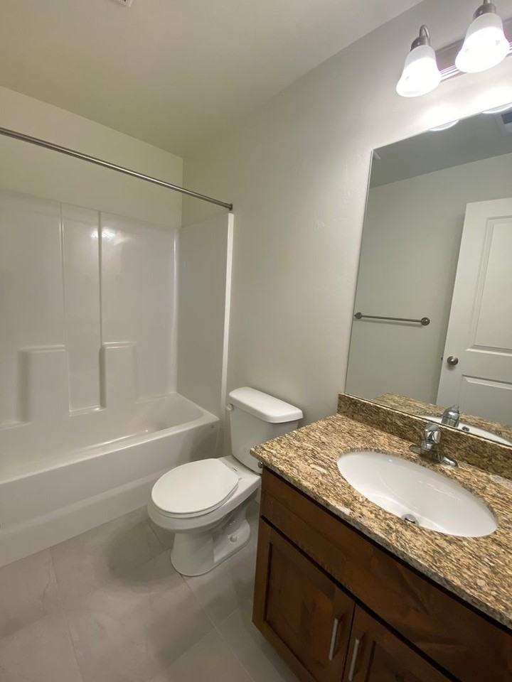 531 S 1080 W - Photo 4 of 21