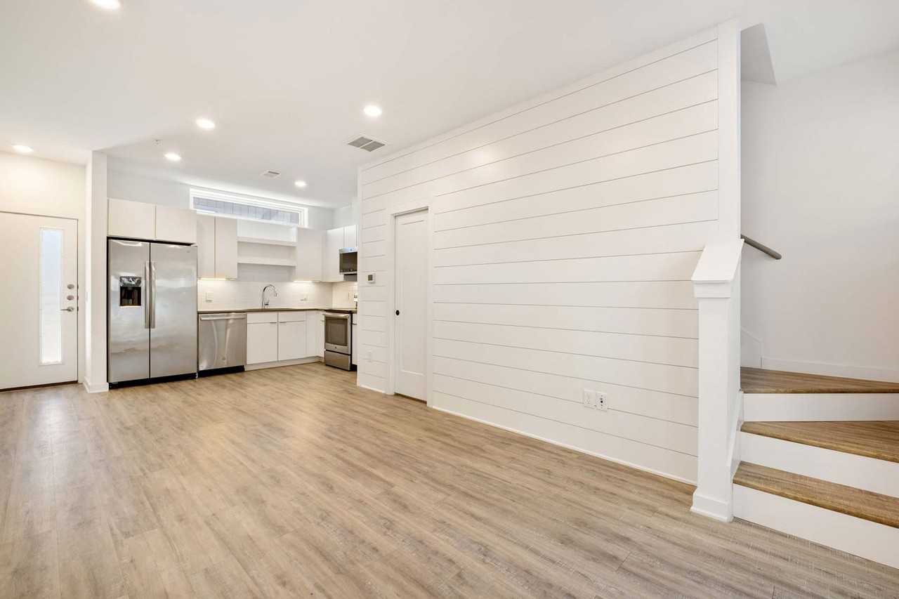 5924 S Congress Ave #103 - Photo 7 of 22