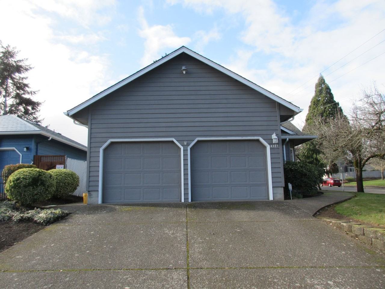 4371 Nalani Ct Se - Photo 6 of 30