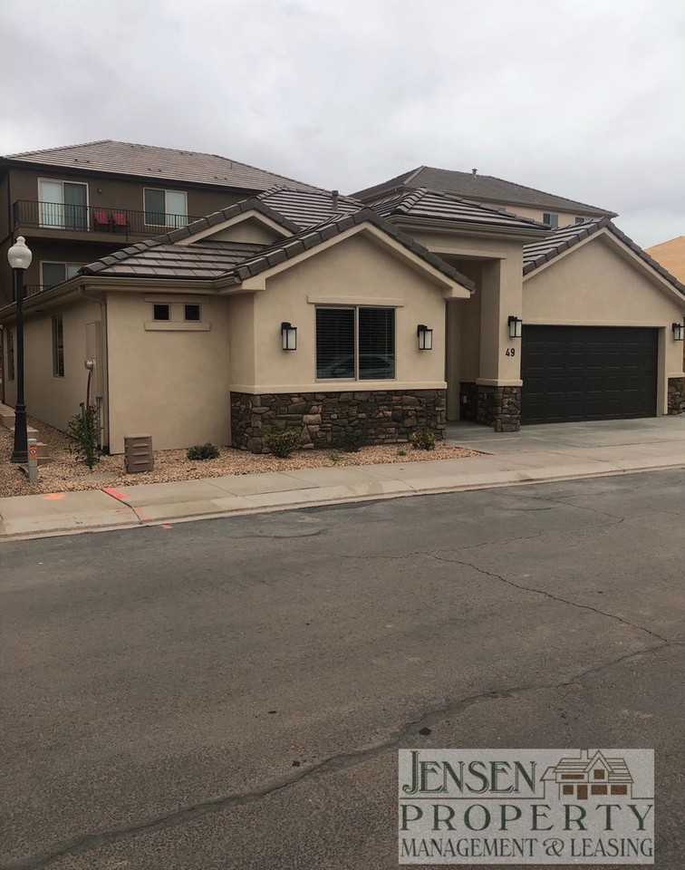 2261 S Tonaquint Dr #49 - Photo 2 of 36