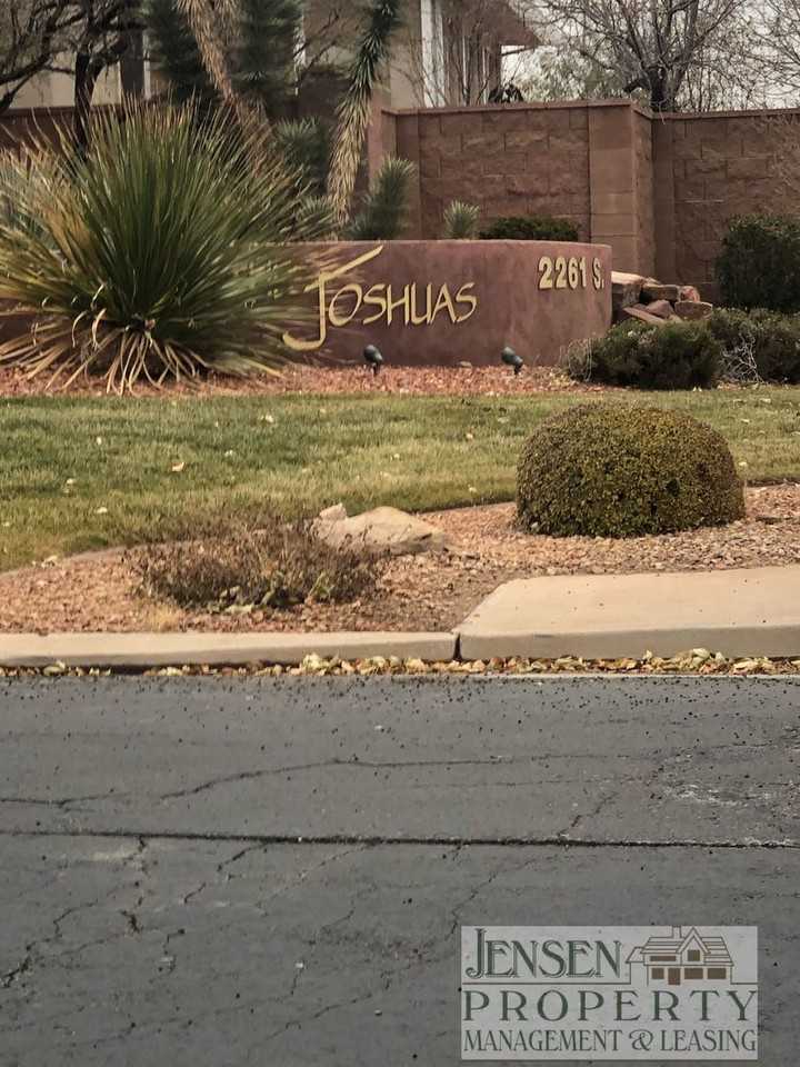 2261 S Tonaquint Dr #49 - Photo 6 of 36