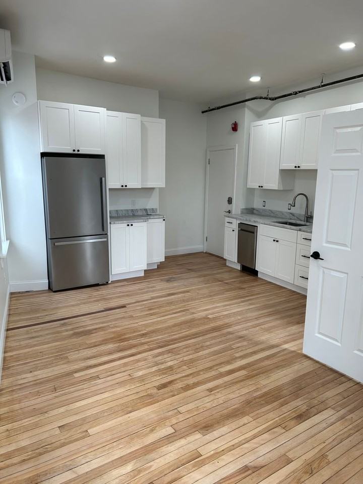 117 Maine Street - Photo 4 of 17