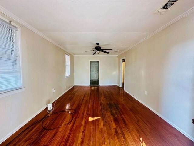 3895 Chippewa St - Photo 2 of 10