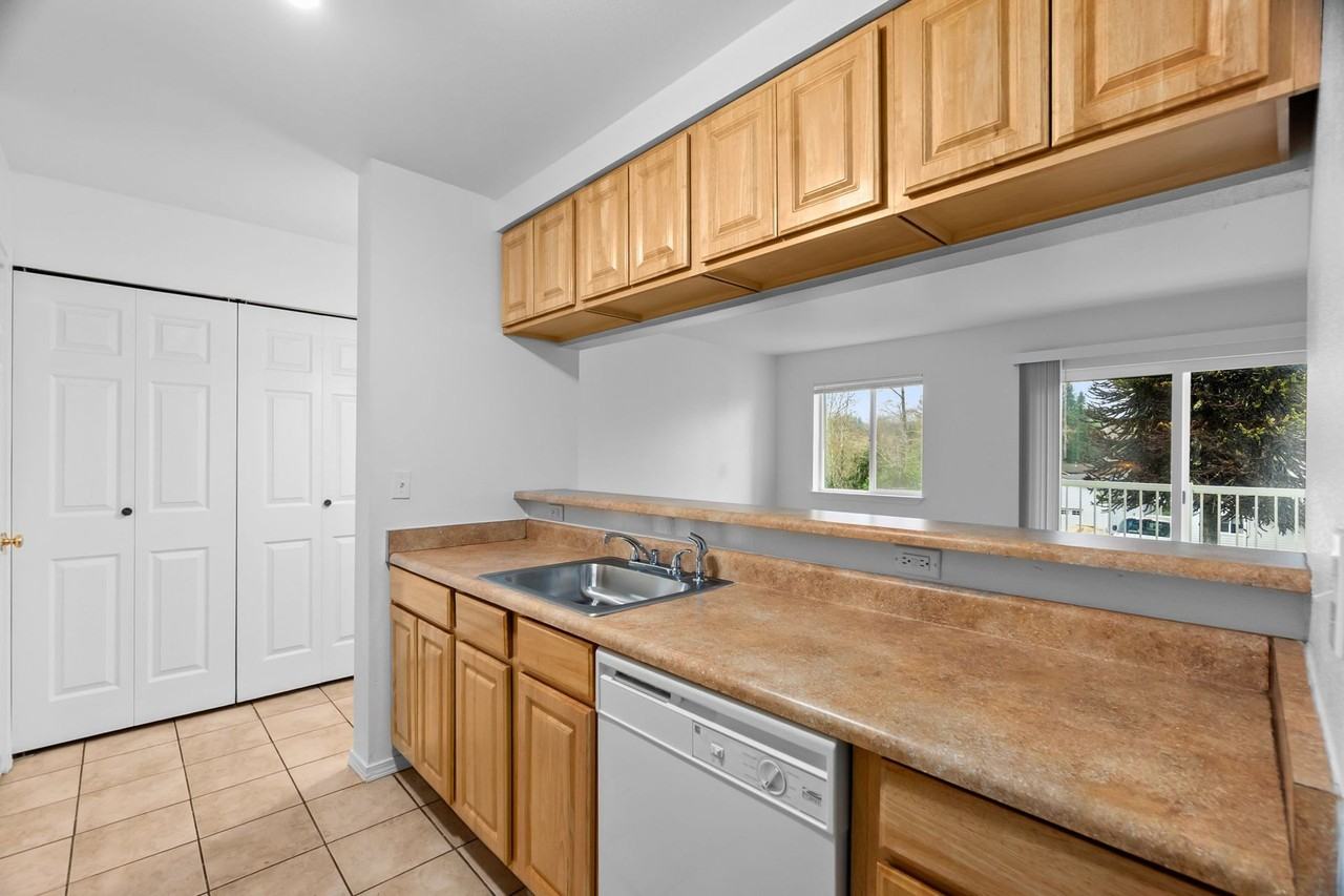 Vessey Park Apartments - Photo 6 of 27