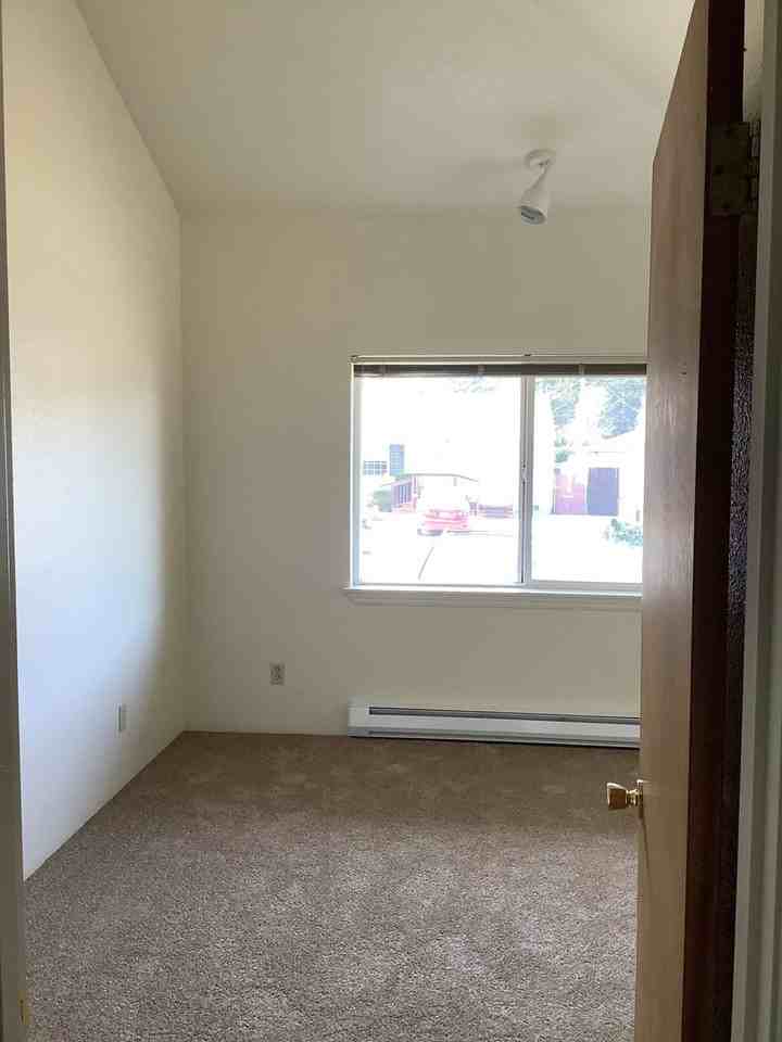 1777 Garfield St - Photo 7 of 20