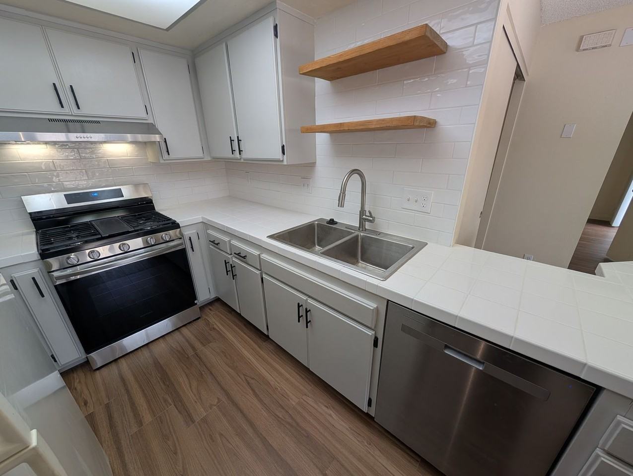 926 Oleander St - Photo 7 of 15