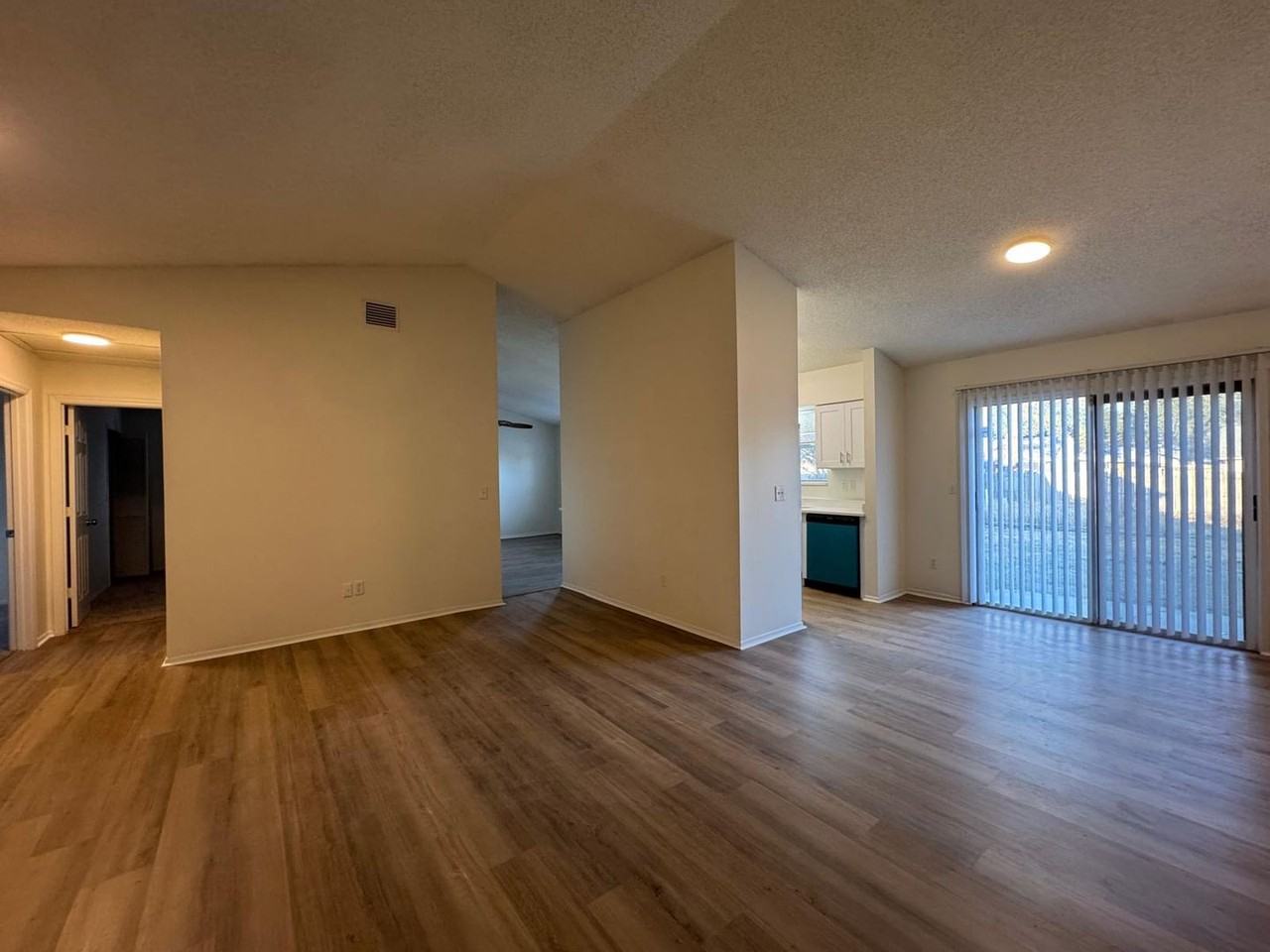 137 Killington Way - Photo 7 of 42